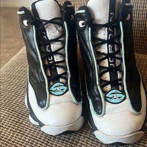 Jordan Black Youth 6.5 White & Teal Retro Basketball Sneakers See pics
